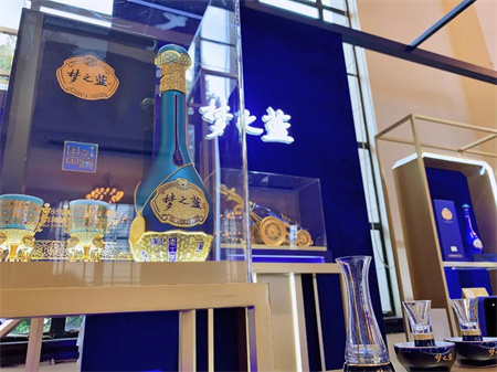 貴州國(guó)際酒類(lèi)博覽會(huì)展會(huì)設(shè)計(jì)